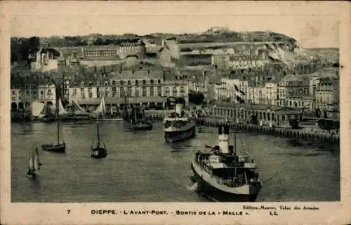 Ak Dieppe Seine-Maritime, Avant Port, Ausfahrt de la Malle