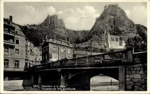 Ak Idar Oberstein an der Nahe, Felsenkirche mit Schlossruine, Blick von der Nahe, Häuserfassaden