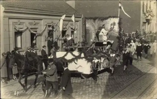 Foto Ak Duisburg im Ruhrgebiet, Festzug, geschmückter Festwagen