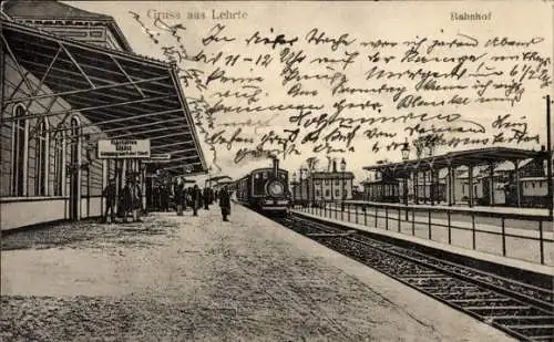 Ak Lehrte in Niedersachsen, Bahnhof, Gleisseite, Dampflok