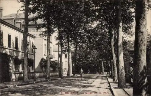 Ak Diekirch Luxemburg, Bahnhofstrasse, Allee