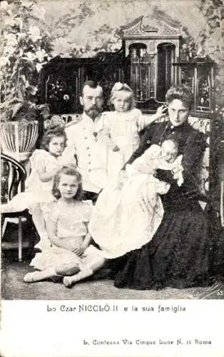 Ak Zar Nikolaus II. von Russland mit seiner Familie, Zarin Alexandra, OTMA