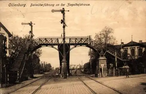 Ak Oldenburg in Oldenburg, Bahnüberführung an der Ziegelhofstraße