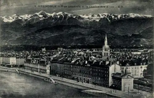 Ak Grenoble Isère, Vue generale et la Chaine des Alpes