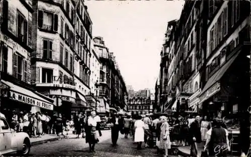Ak Paris XVIII Montmartre, Rue Lepic a l'heure du Marche