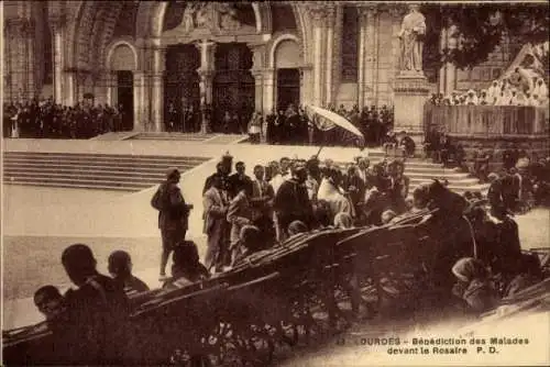 Ak Lourdes Hautes Pyrénées, Benediction des Malades devant le Rosaire
