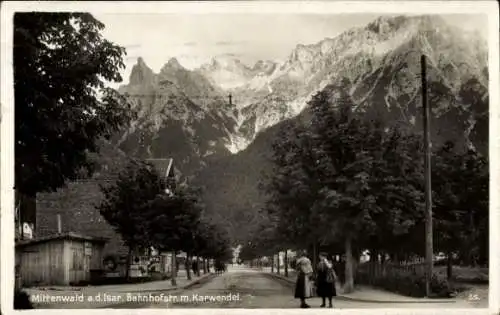 Ak Mittenwald in Oberbayern, Bahnhofstraße, Karwendel