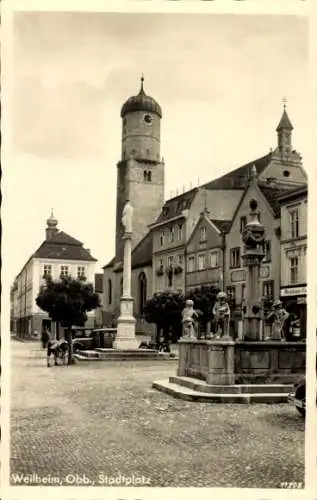 Ak Weilheim Oberbayern, Stadtplatz, Denkmal, Brunnen
