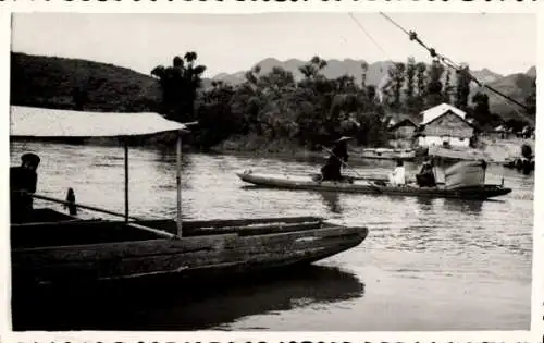 Foto Ak Vietnam?, Ruderpartie, Ruderboote