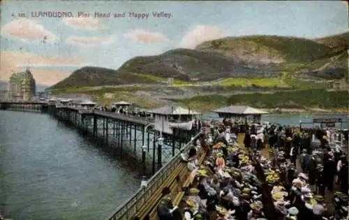 Ak Llandudno Wales, Pier Head und Happy Valley