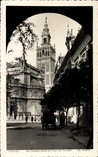 Ak Sevilla Andalusien, Kathedrale von der Plaza del Triunfo