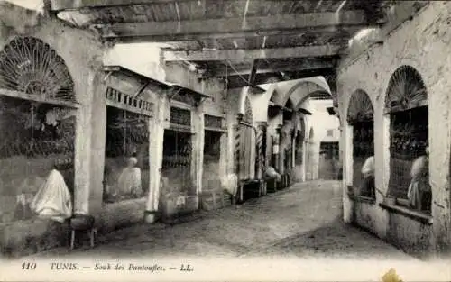 Ak Tunis, Tunesien, Slipper Souk