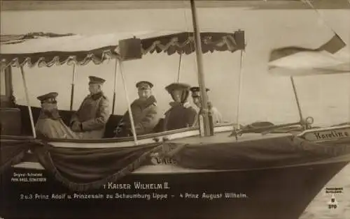 Foto Ak Kaiser Wilhelm II, Prinz Adolf und Prinzessin zu Schaumburg-Lippe, Prinz August Wilhelm