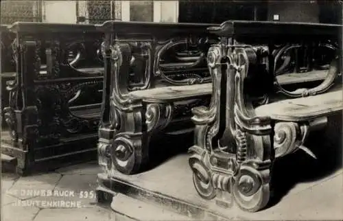 Ak Innsbruck in Tirol, Holzbänke Jesuitenkirche, Tiroler Heimatschutzkarte