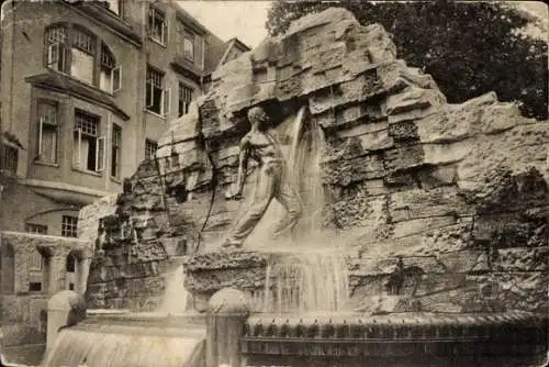 Ak Osnabrück in Niedersachsen, Brunnen am Herrenteichswall, Statue