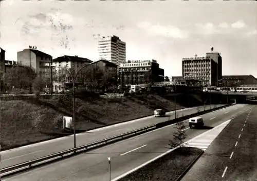 Ak Duisburg im Ruhrgebiet, Stadtautobahn am Hauptbahnhof