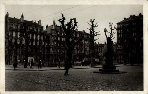 Ak Saint Étienne Loire, Place Anatole France, Freiheitsstatue