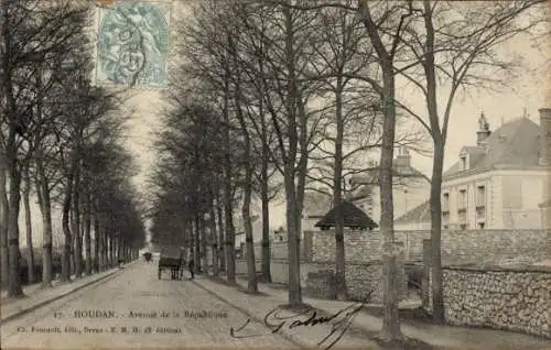 Ak Houdan Yvelines, Avenue de la République