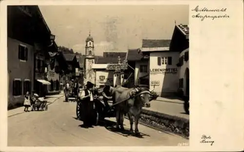 Ak Mittenwald, Straßenpartie, Geschäft A. Märnle, Kutsche, Kirche