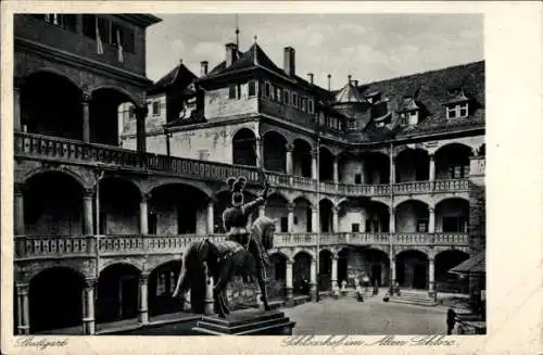 Ak Stuttgart in Württemberg, Altes Schloss, Schlosshof, Reiterdenkmal