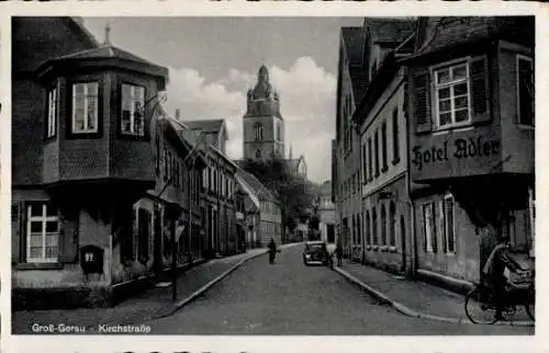 Ak Groß Gerau in Hessen, Blick in die Kirchstraße, Hotel Adler, Radfahrer