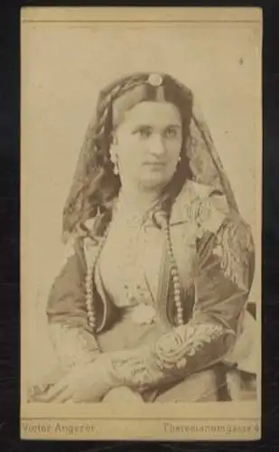 CdV Portrait Fürstin Milena von Montenegro