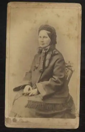 CdV Portrait Großherzogin Auguste v. Mecklenburg-Schwerin, geb. Reuß zu Schleiz-Köstritz