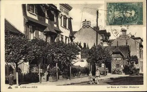 Ak Lion sur Mer Calvados, Bahnhof und modernes Hotel