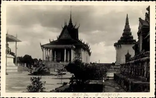 Ak Kambodscha, Königliche Pagode und Reiterstatue Sr Majestät Nerodoms I.
