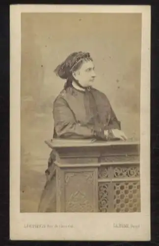 CdV Portrait Augusta Carolina v. Mecklenburg-Strelitz, geb. von Cambridge