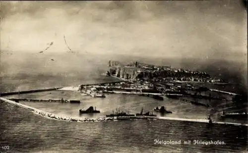 Ak Nordseeinsel Helgoland, Panorama, Kriegshafen