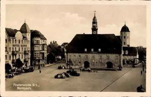 Ak Finsterwalde in der Niederlausitz, Marktplatz, Rathaus, Hotel Bauer