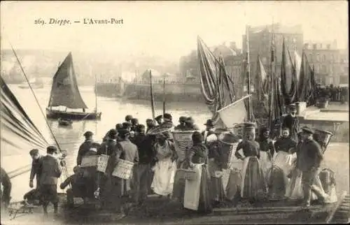 Ak Dieppe Seine-Maritime, Avant-Port