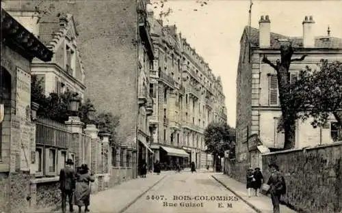 Ak Bois Colombes Hauts de Seine, Rue Guizot