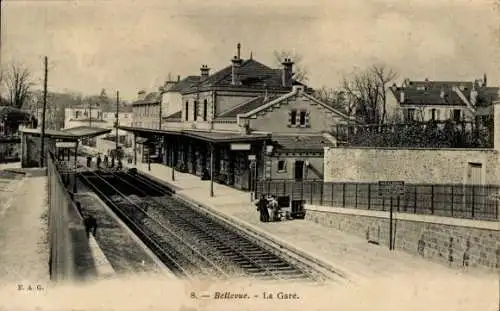 Ak Bellevue Hauts de Seine, La Gare