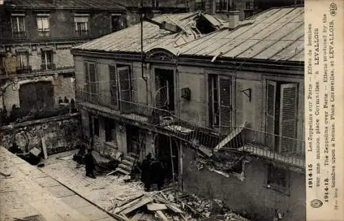 Ak Levallois Perret Hauts de Seine, Place Cormeilles, während Zeppeline zerstörte Häuser
