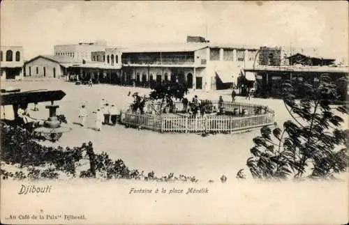 Ak Dschibuti Dschibuti, Brunnen am Place Ménélik