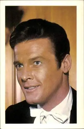 Ak Schauspieler Roger Moore, Portrait