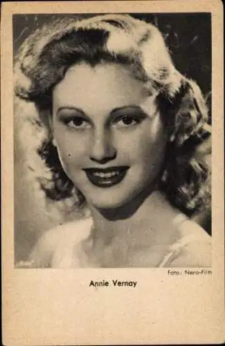 Ak Schauspielerin Annie Vernay, Portrait, Ross