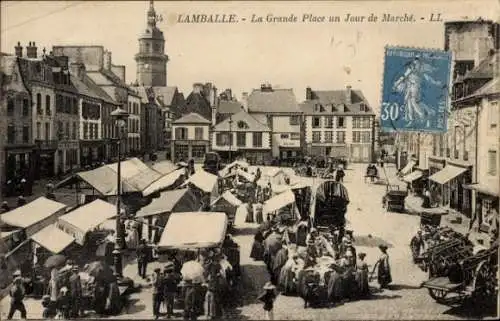 Ak Lamballe Côtes d’Armor, Marktplatz