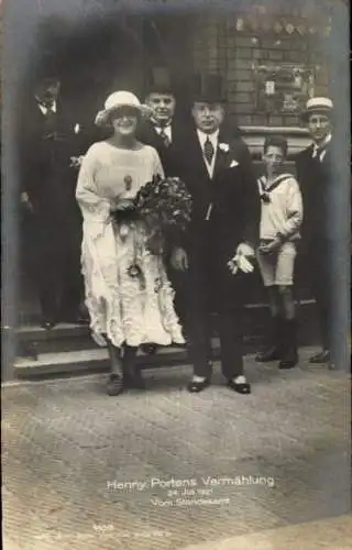 Judaika Ak Schauspielerin Henny Porten, Vermählung 1921, Wilhelm von Kaufmann Asser, Zum Standesamt