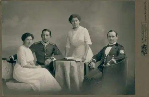 Kabinett Foto Naumburg an der Saale, Deutsche Soldaten in Uniform, Frauen, Portrait