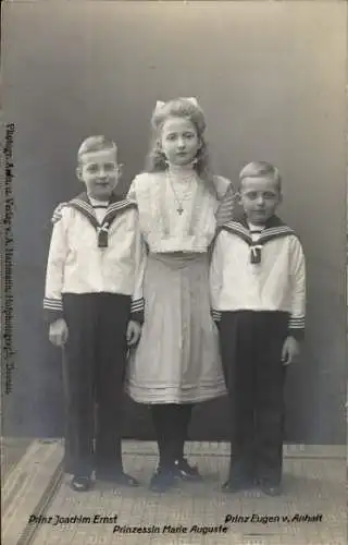 Foto Ak Prinz Joachim Ernst, Prinz Eugen von Anhalt, Prinzessin Marie Auguste