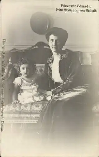 Ak Prinzessin Eduard, Luise von Sachsen-Altenburg, Prinz Wolfgang von Anhalt