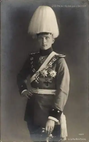 Ak Prinz Heinrich von Bayern, Standportrait in Uniform, Orden