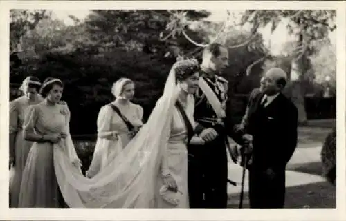 Foto Ak Friederike von Hannover Braunschweig, Prinz Paul von Griechenland, Hochzeit