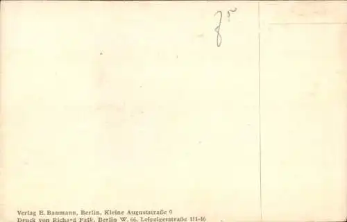 Ak Zeppelin über einem Amtsgebäude, Zuschauer