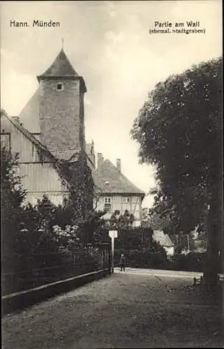 Ak Hann Münden in Niedersachsen, am Wall, ehemal. Stadtgraben