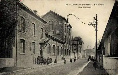 Ak Levallois Perret Hauts de Seine, Les Ecoles, Rue Fromont