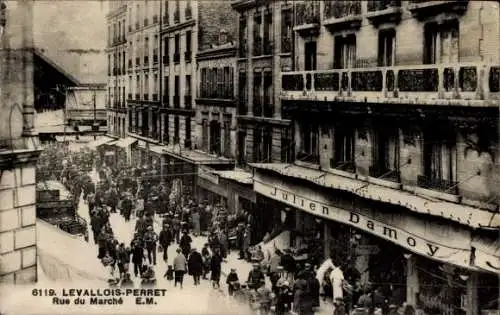 Ak Levallois Perret Hauts de Seine, Rue du Marché, Julien Damoy